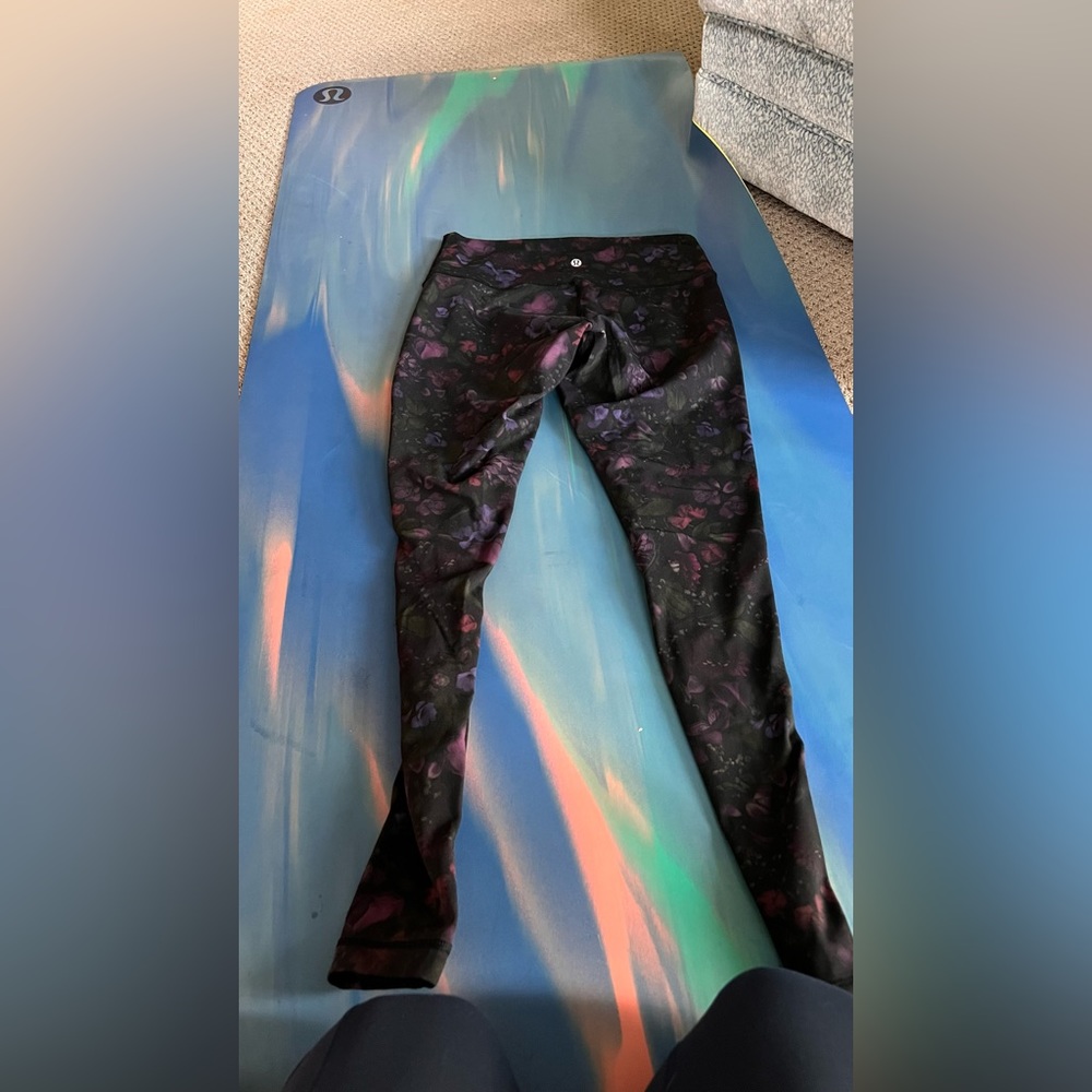 Lululemon floral leggings: Size 8